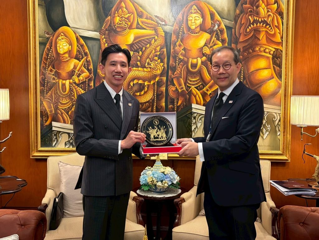 มหาวิทยาลัยเชียงใหม่ พร้อมด้วย บพค. เข้าเยี่ยมคารวะเอกอัครราชทูต ณ กรุงลอนดอน หารือความร่วมมือด้านเทคโนโลยีการดักจับและกักเก็บคาร์บอนไดออกไซด์ (CCS)